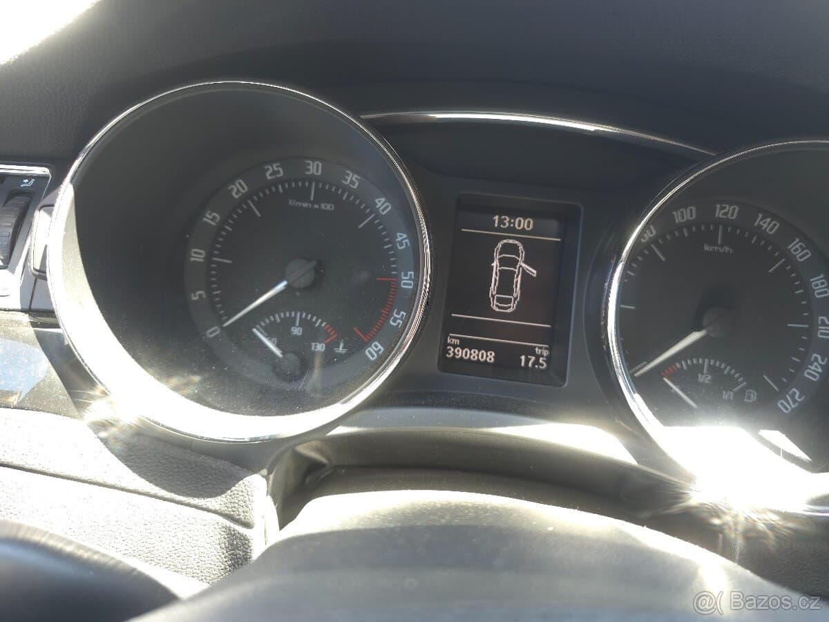 2014 Škoda SUPERB - 13
