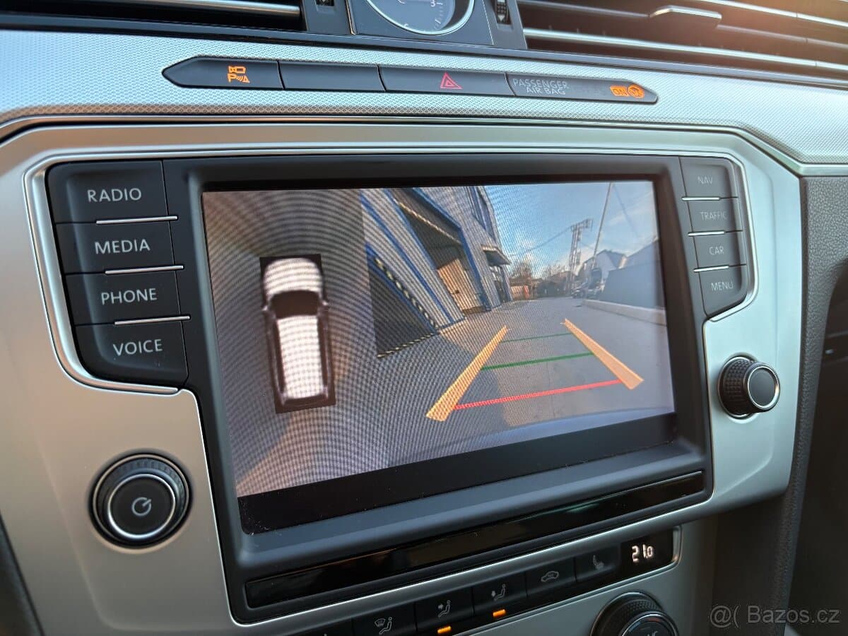 2015 Volkswagen PASSAT - 13