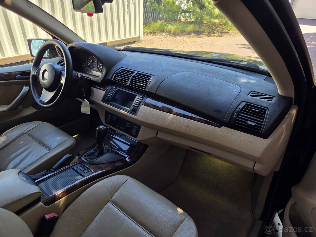 2004 BMW X5 - 13