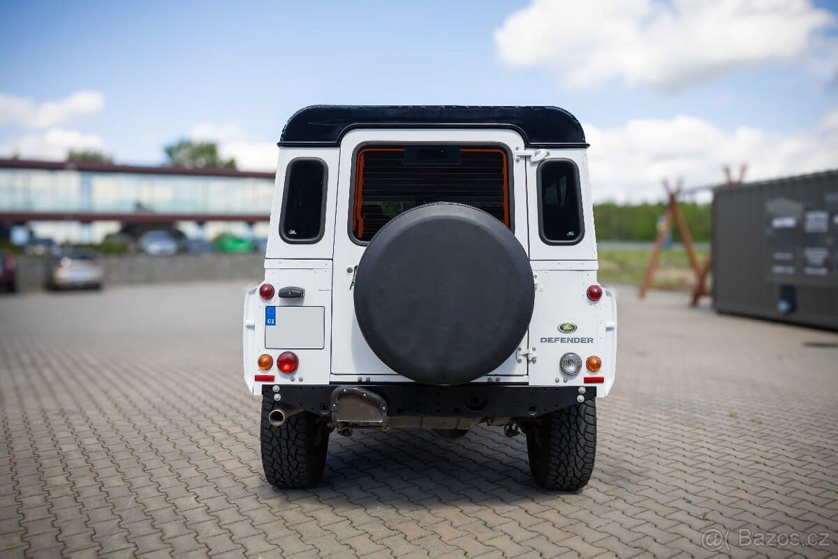 2014 Land Rover DEFENDER - 13