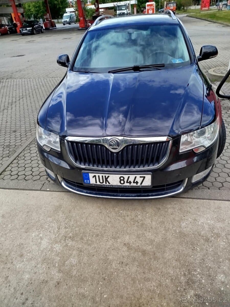 2011 Škoda SUPERB - 13