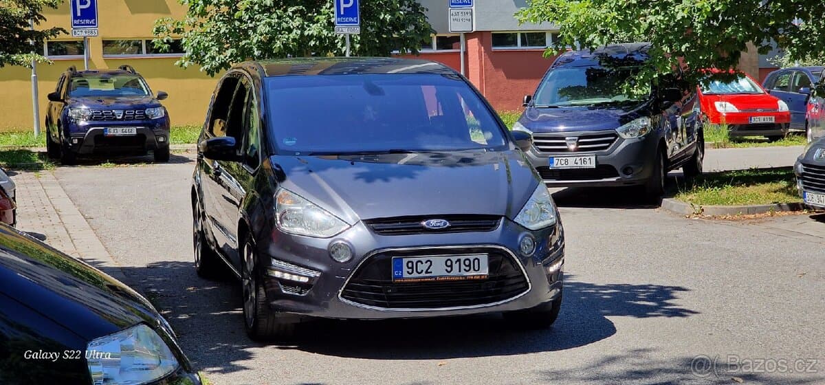 2012 Ford S-MAX - 13