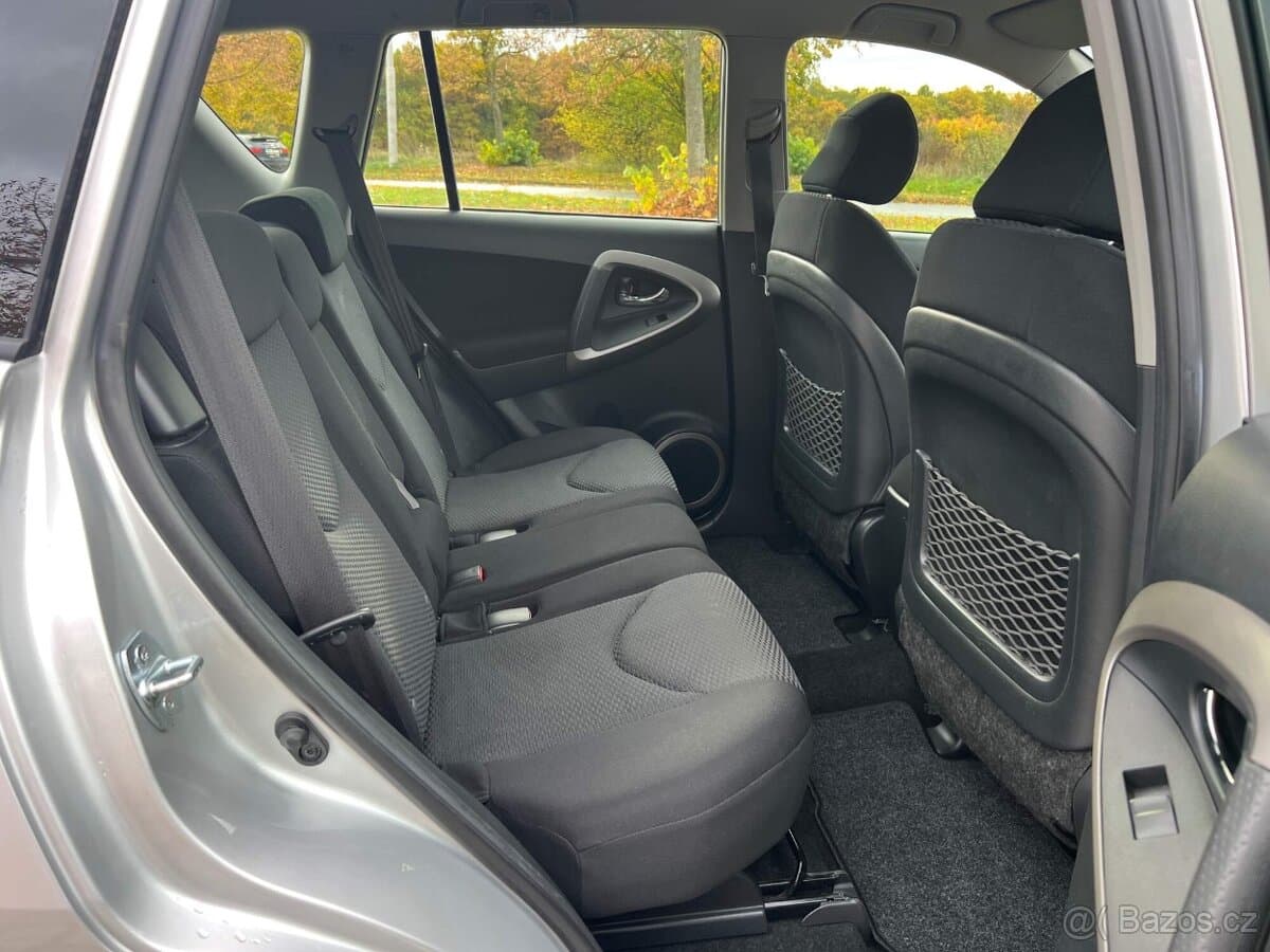 2007 Toyota RAV4 - 13