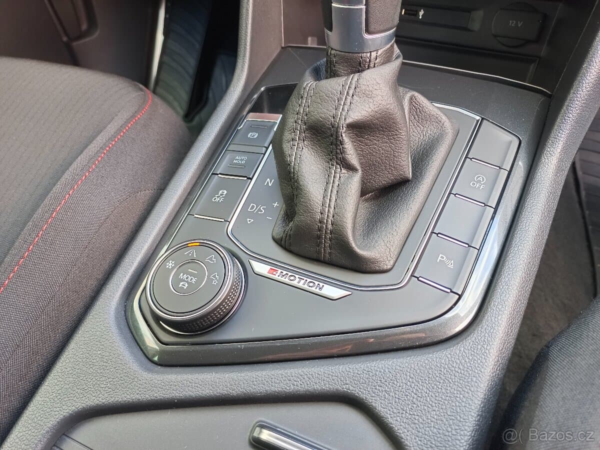 2017 Volkswagen TIGUAN - 13