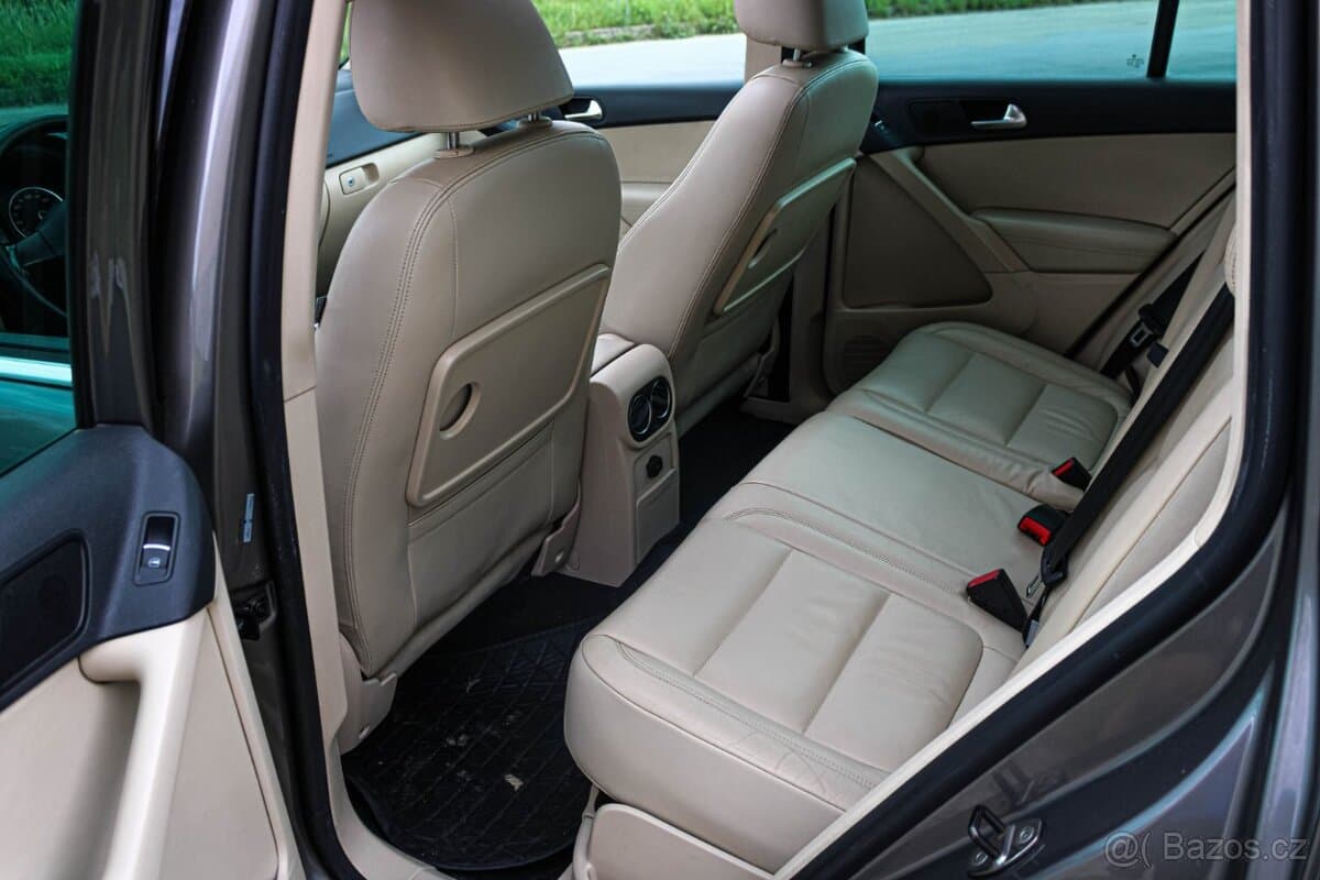 2010 Volkswagen TIGUAN - 13