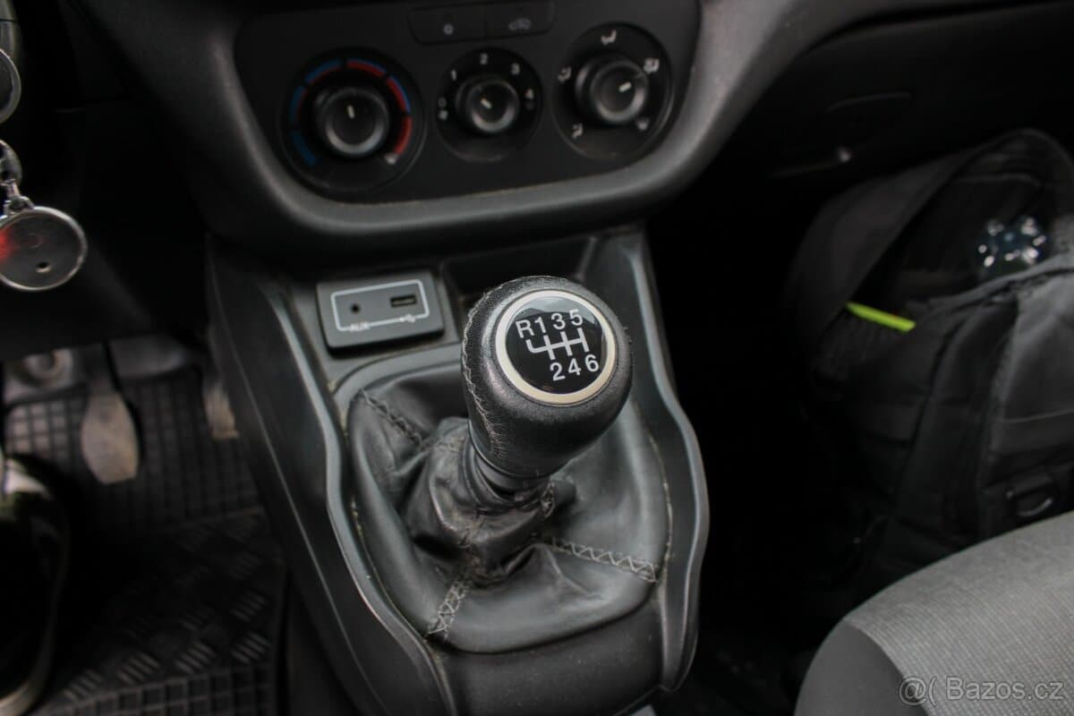 2017 Fiat DOBLO - 13