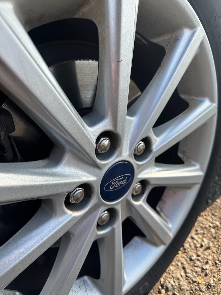 2017 Ford FOCUS - 13