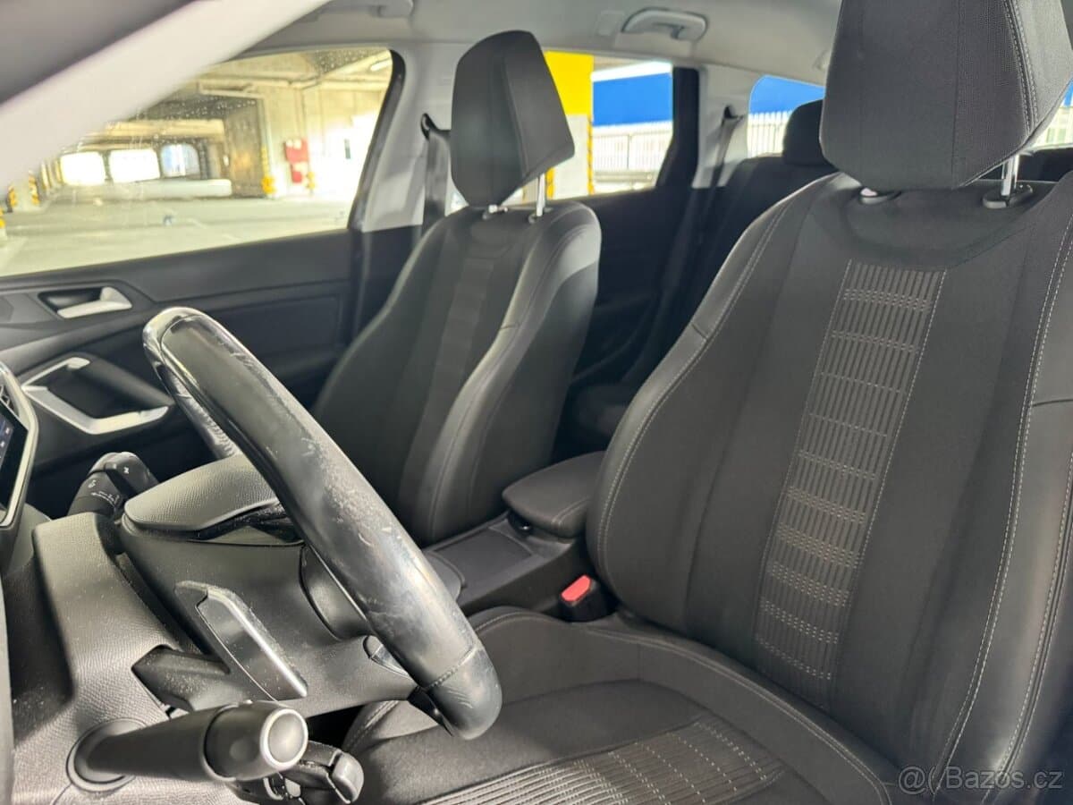 2019 Peugeot 308 - 13