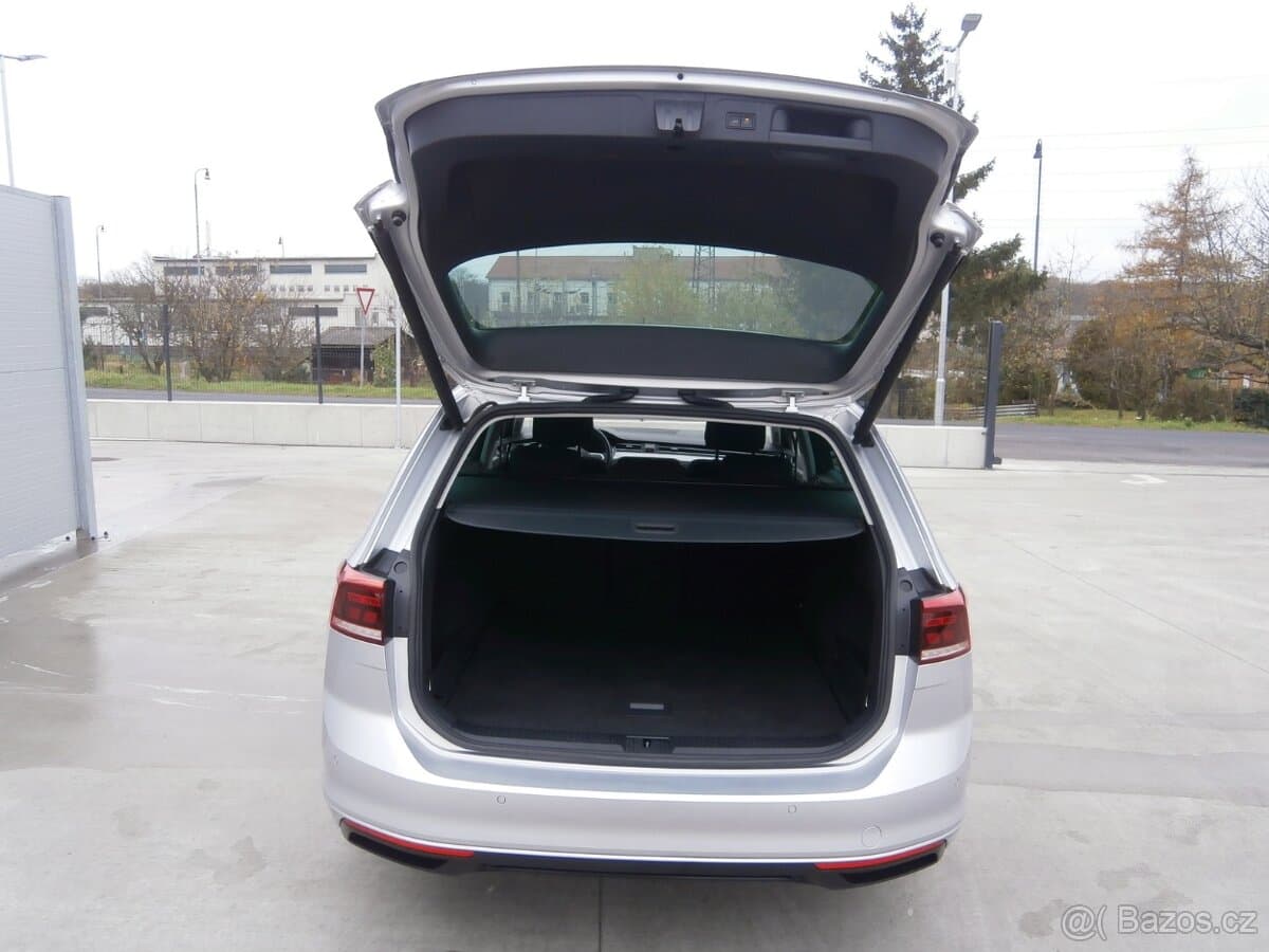 2020 Volkswagen PASSAT - 13