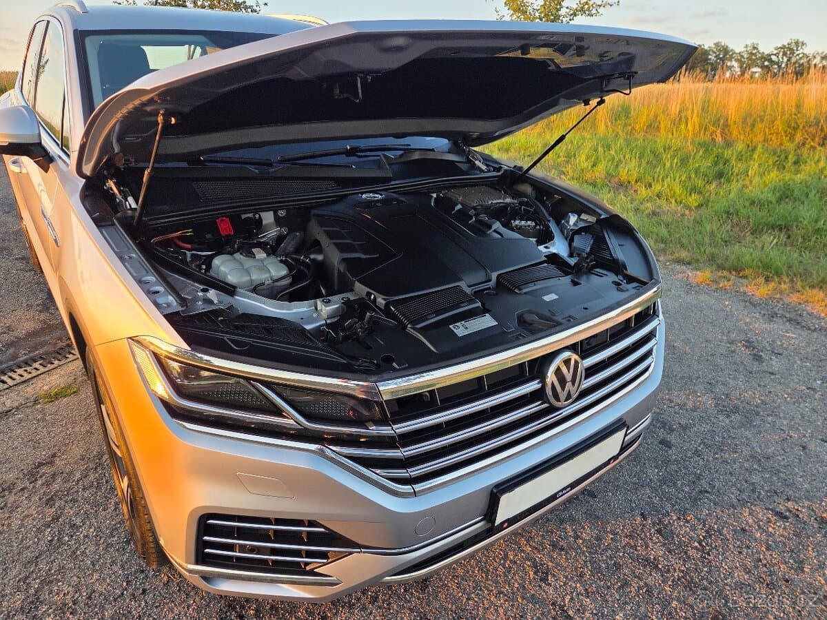 2018 Volkswagen TOUAREG - 13