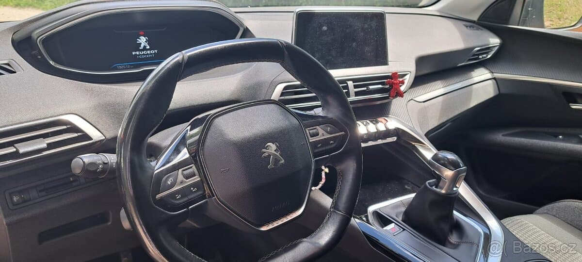2018 Peugeot 3008 - 13