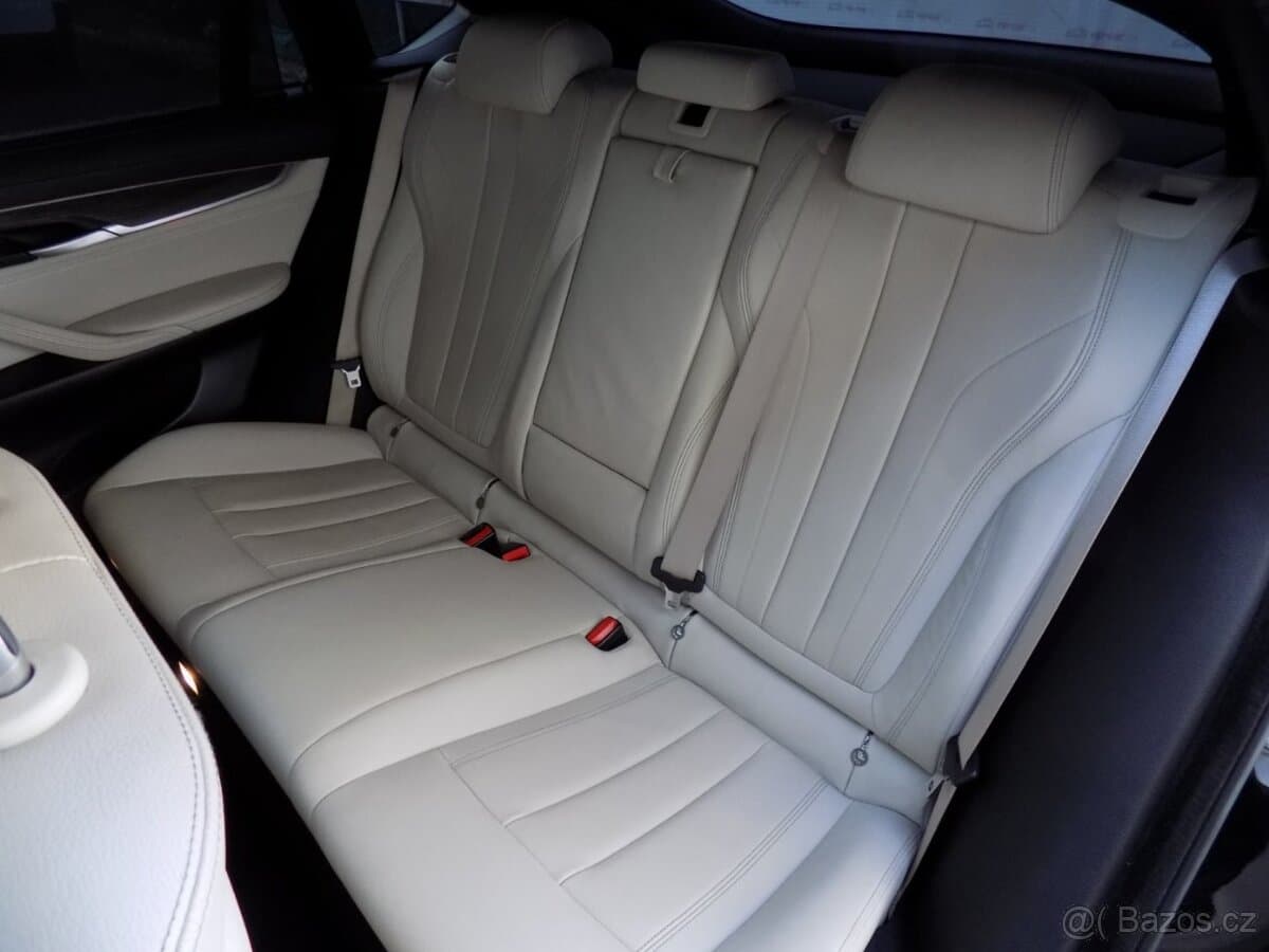 2016 BMW X6 - 13
