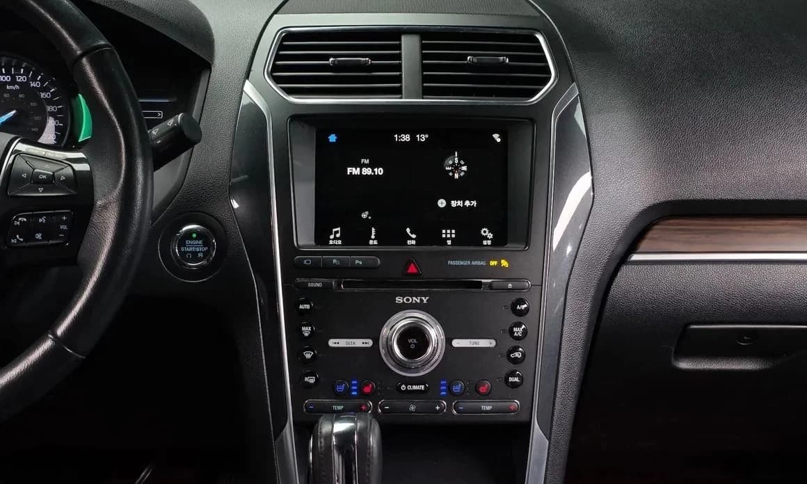 2018 Ford EXPLORER - 13