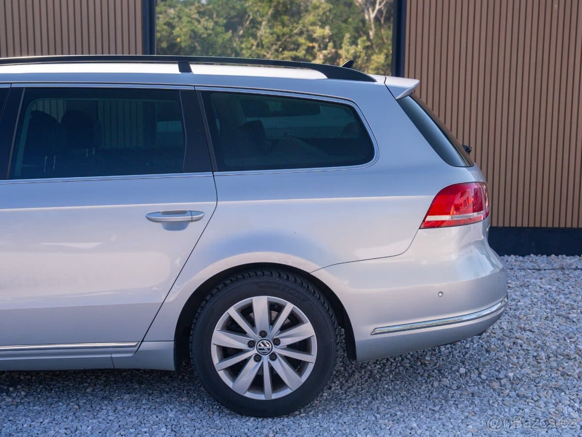 2012 Volkswagen PASSAT - 13