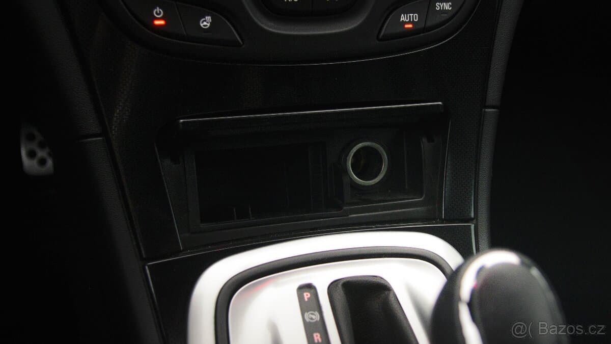 2015 Opel INSIGNIA - 13