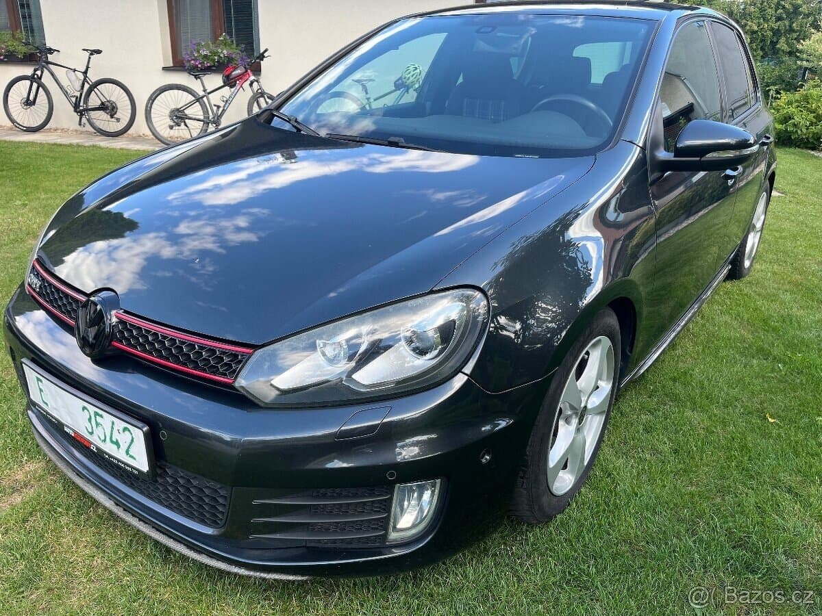 2010 Volkswagen GOLF - 13