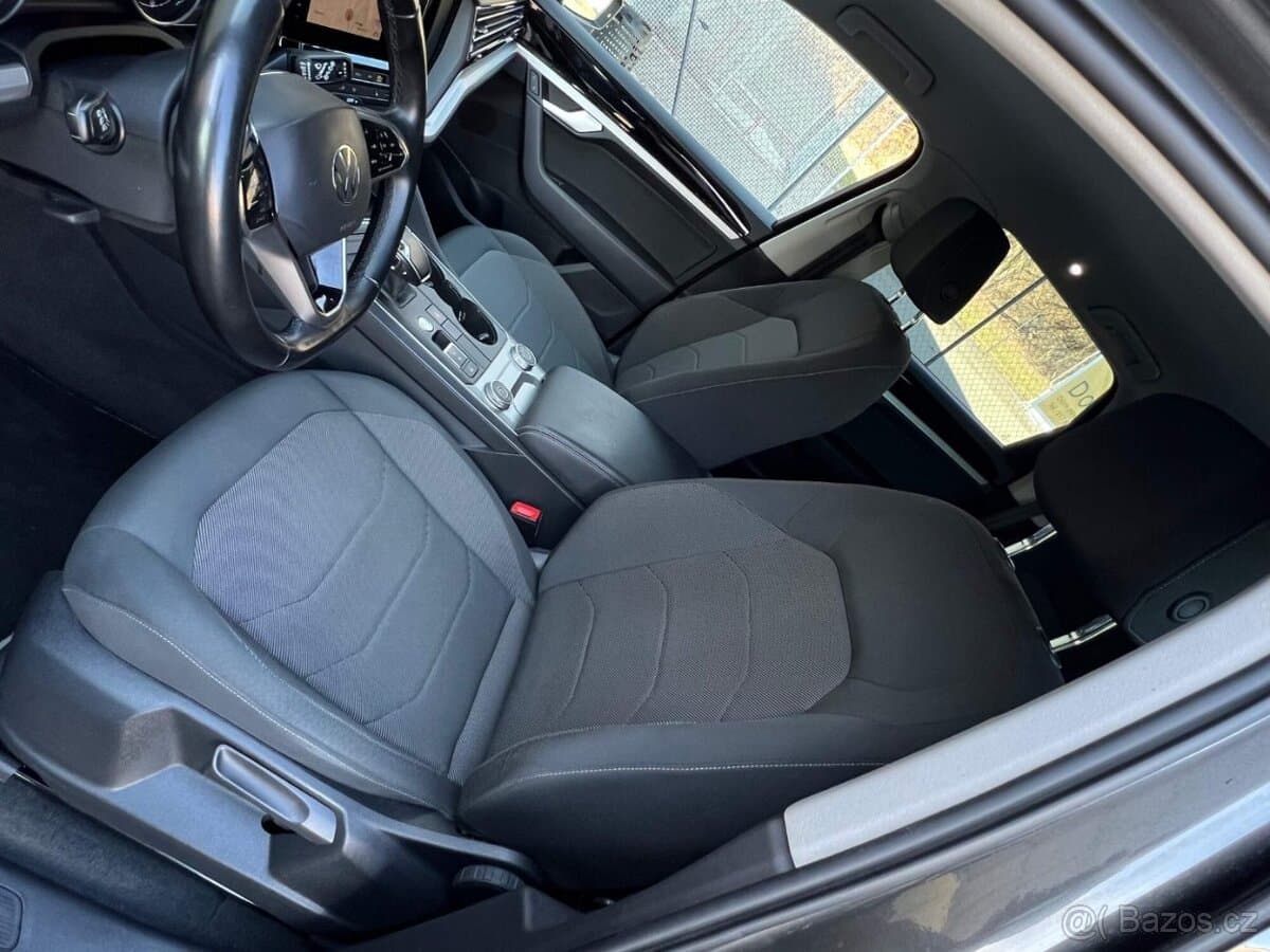 2021 Volkswagen TOUAREG - 13