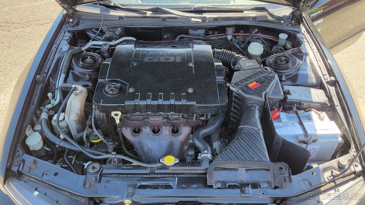 2002 Mitsubishi GALANT - 13