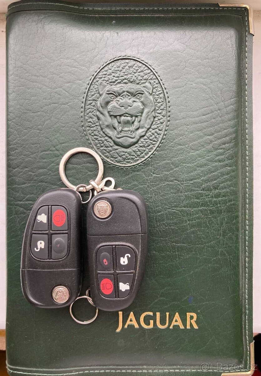2005 Jaguar XJ - 13