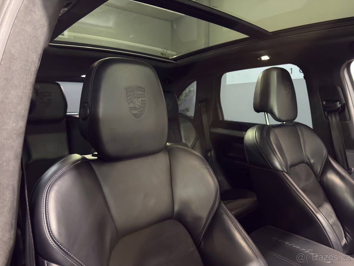 2016 Porsche CAYENNE - 13