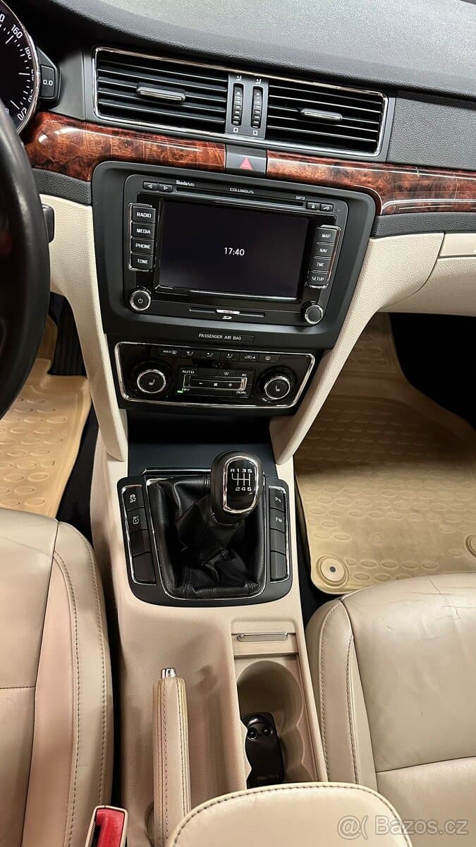 2010 Škoda SUPERB - 13