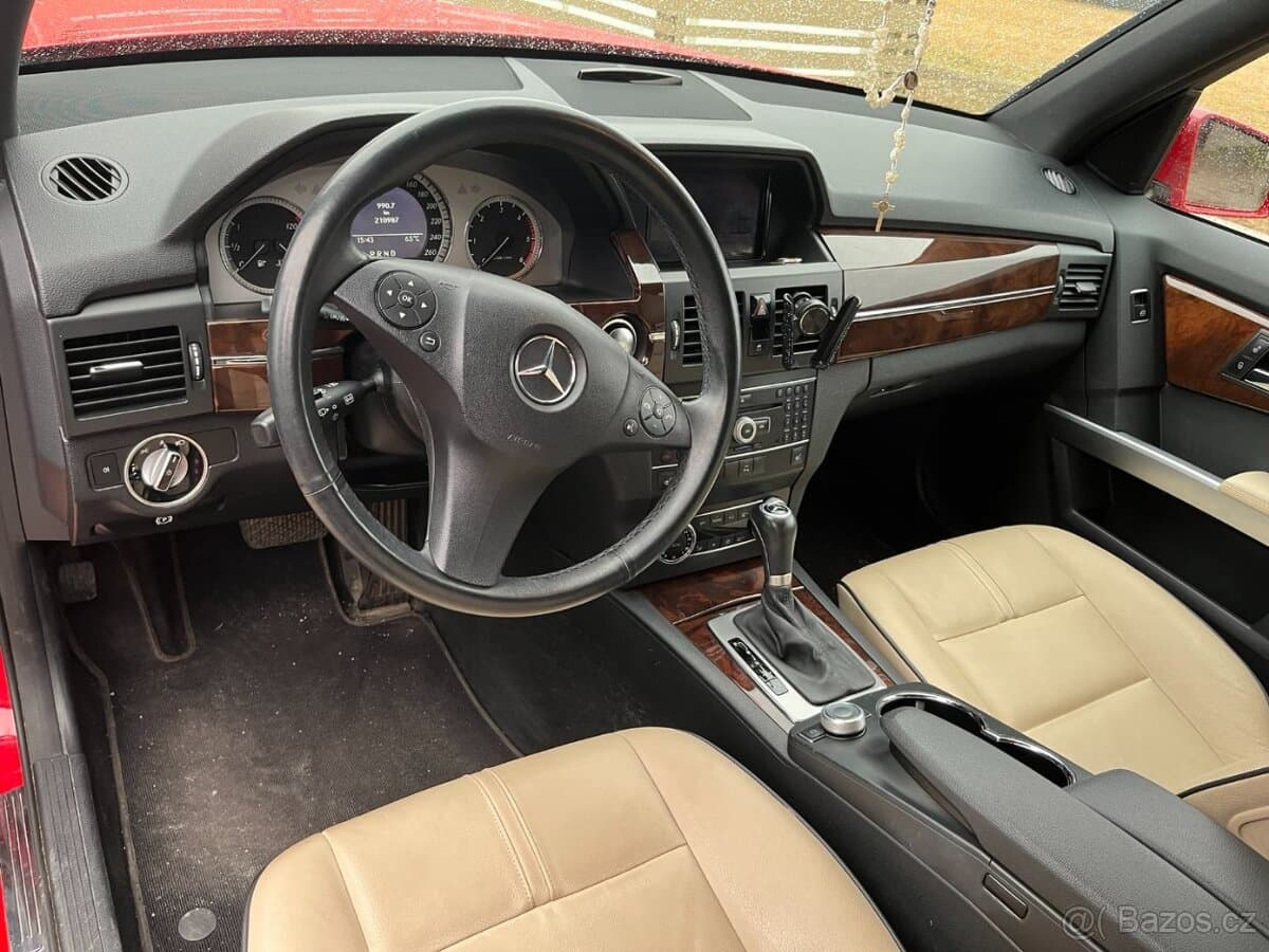2010 Mercedes-Benz GLK - 13