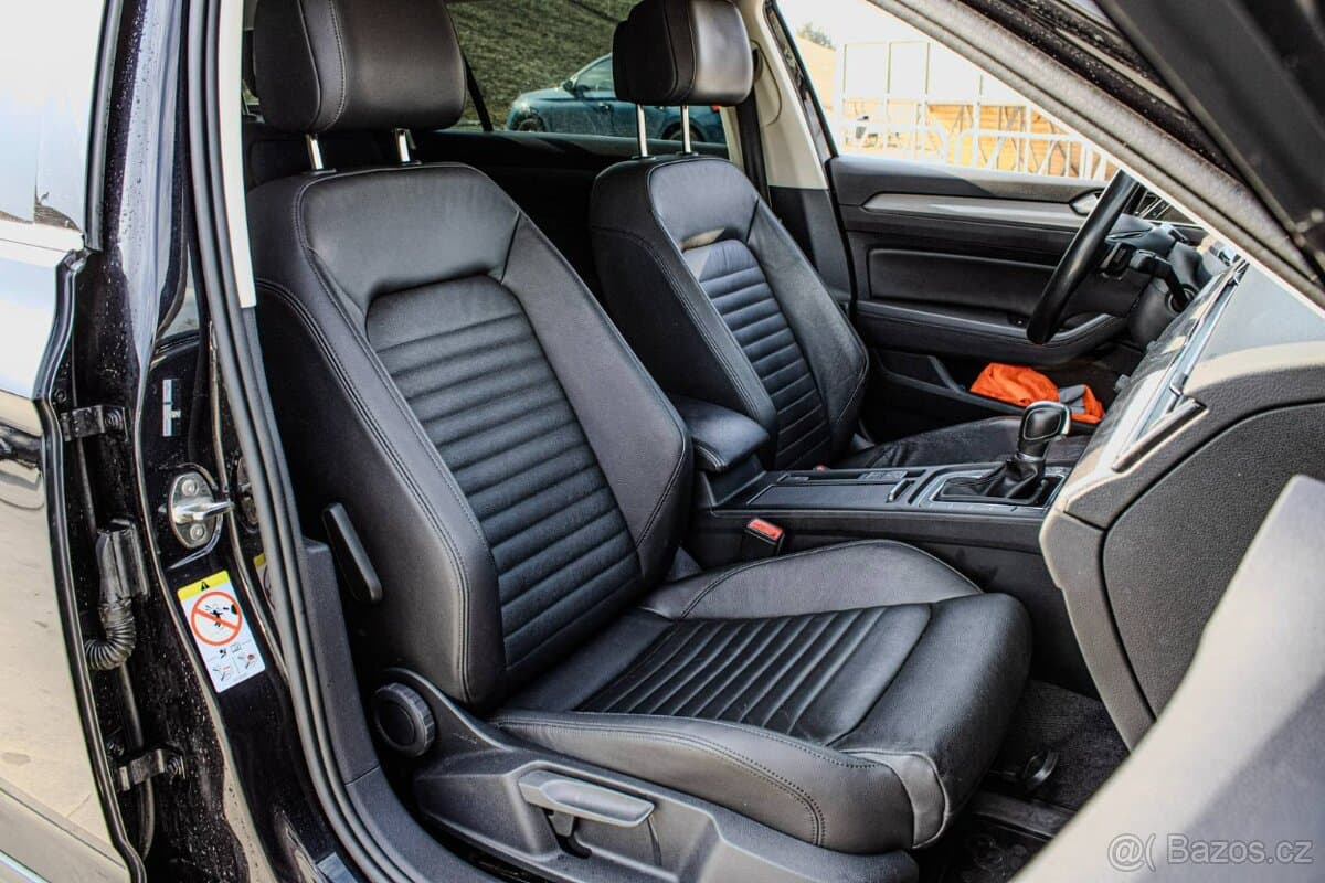 2017 Volkswagen PASSAT - 13