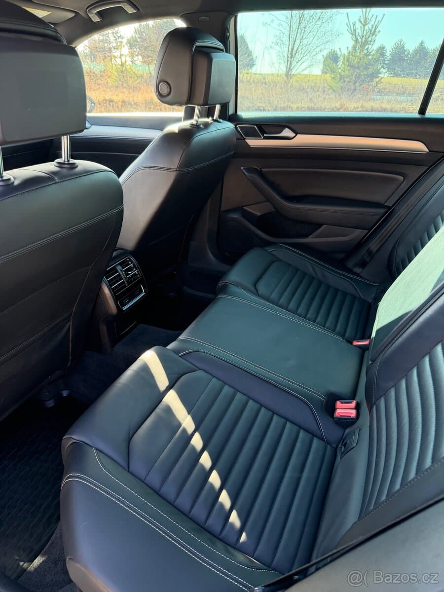 2016 Volkswagen PASSAT - 13