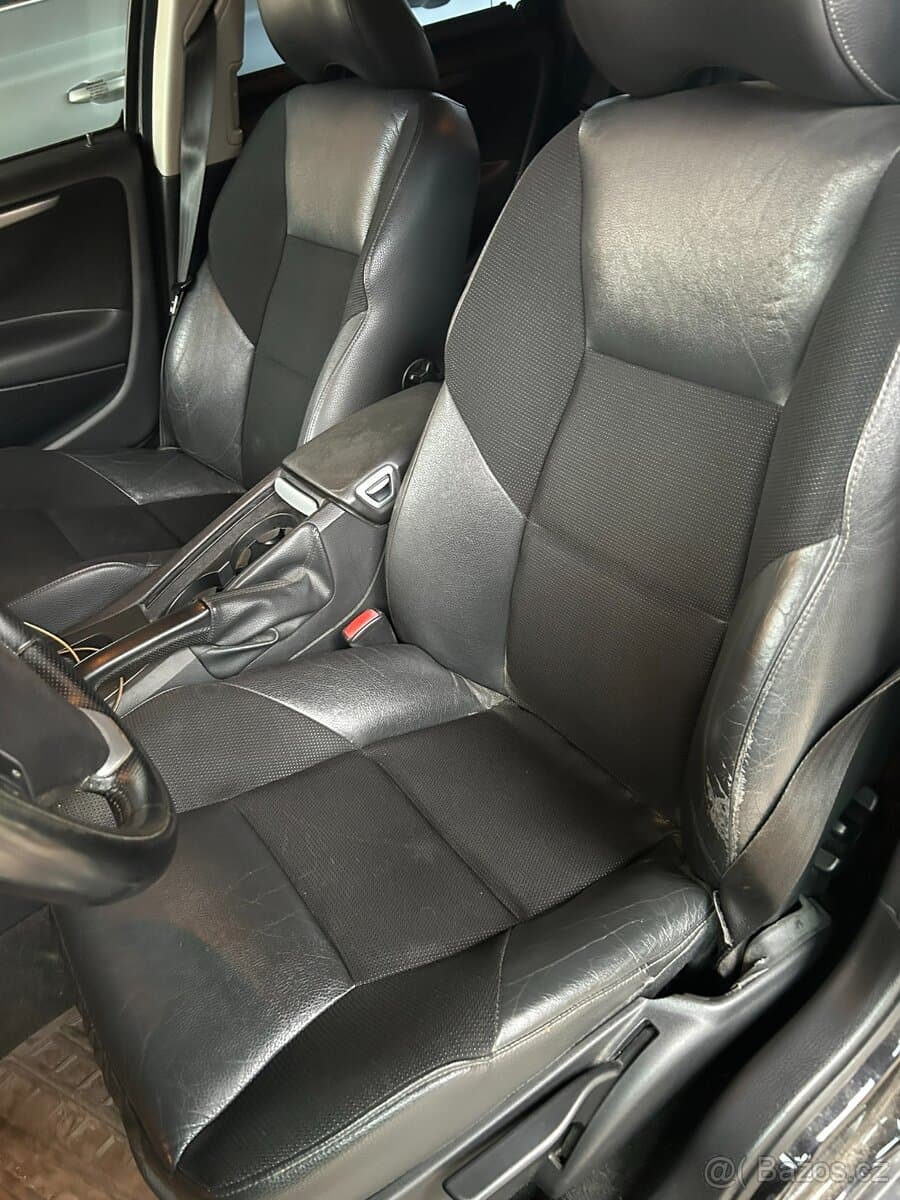 2007 Volvo V70 - 13