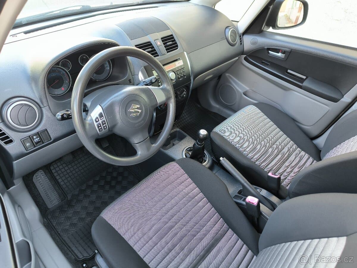 2012 Suzuki SX4 - 13