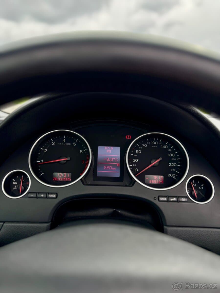 2002 Audi A4 - 13