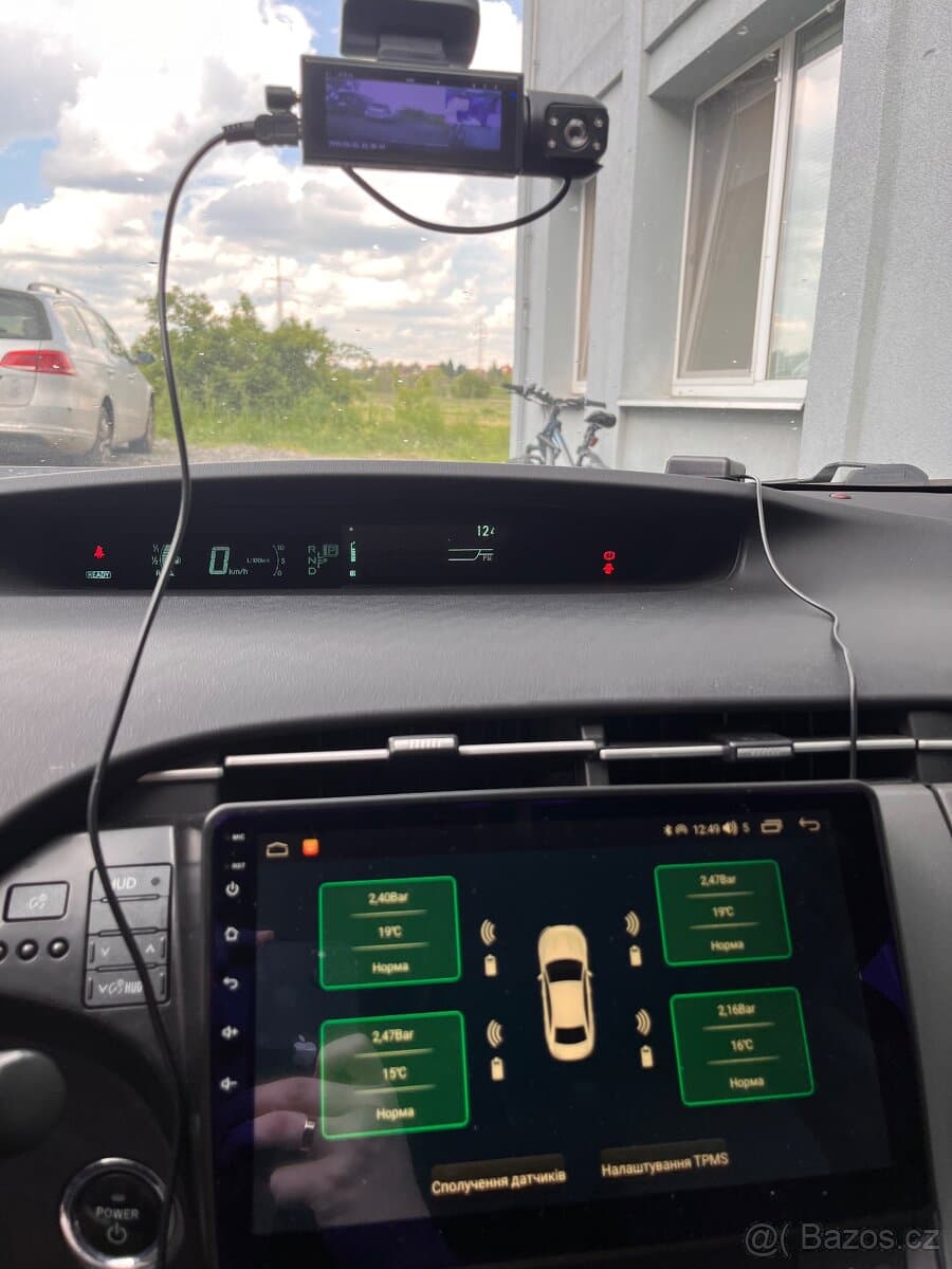 Toyota PRIUS - 13