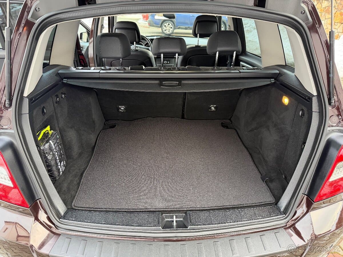 2011 Mercedes-Benz GLK - 13