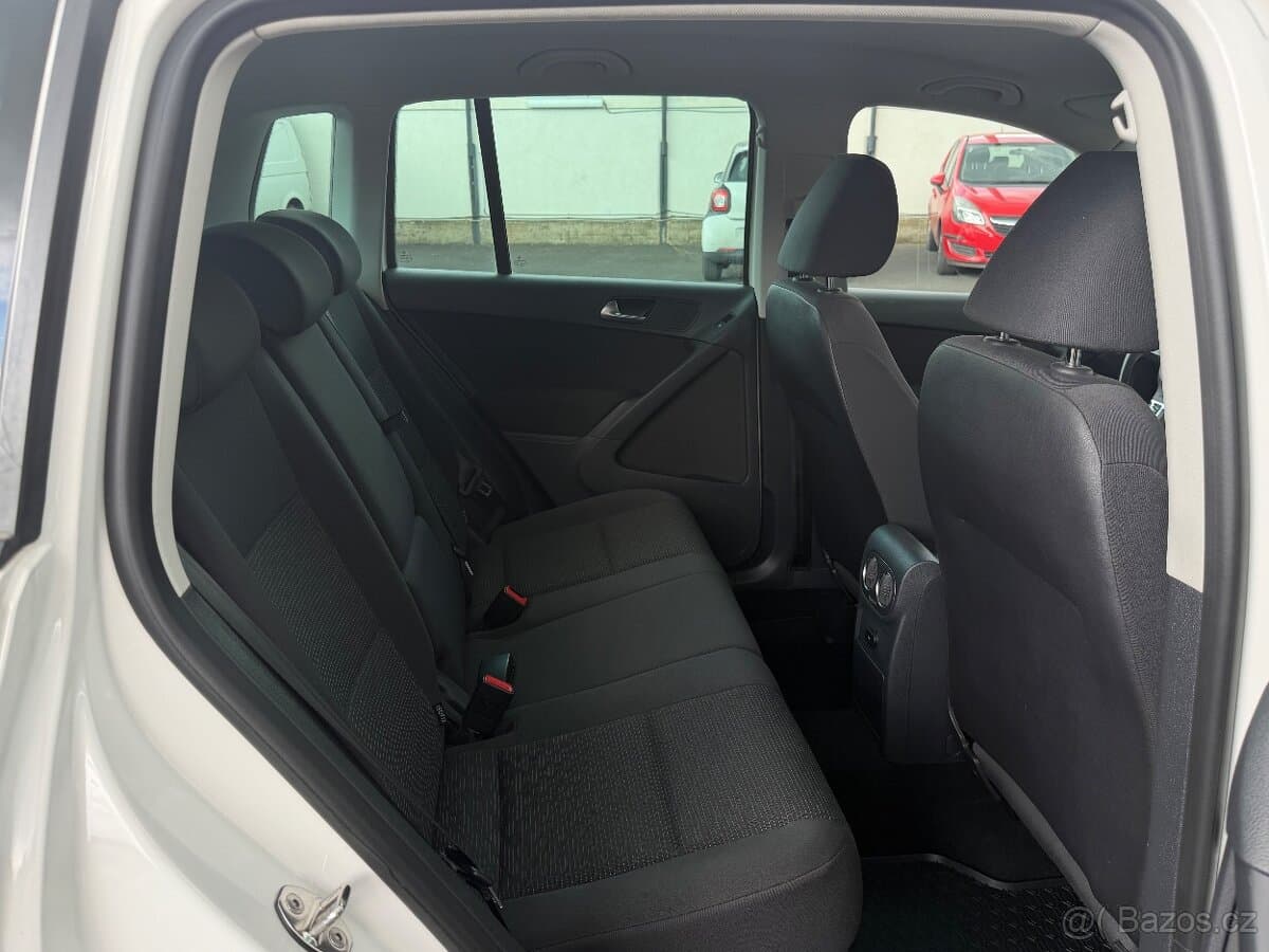 2012 Volkswagen TIGUAN - 13