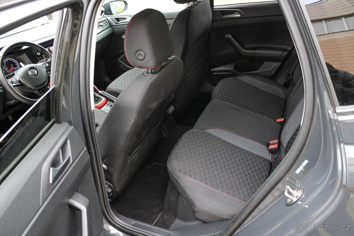 2019 Volkswagen POLO - 13