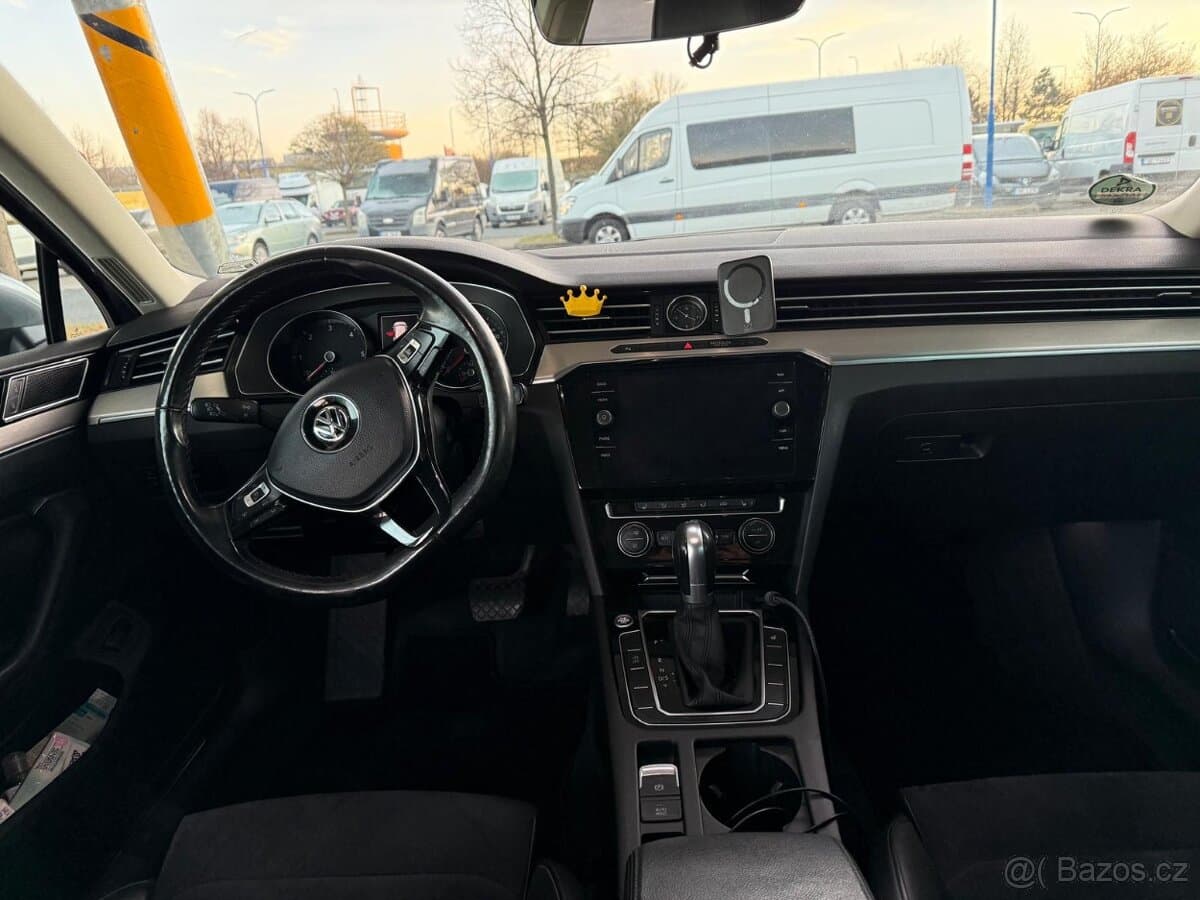 2018 Volkswagen PASSAT - 13