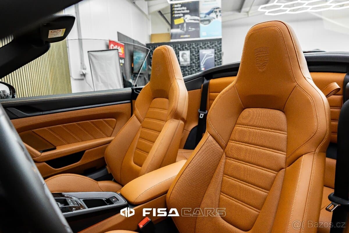 2025 Porsche 911 - 13