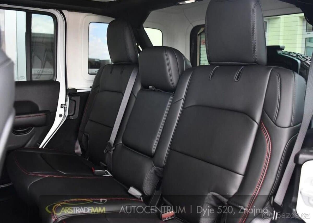 2025 Jeep WRANGLER - 13