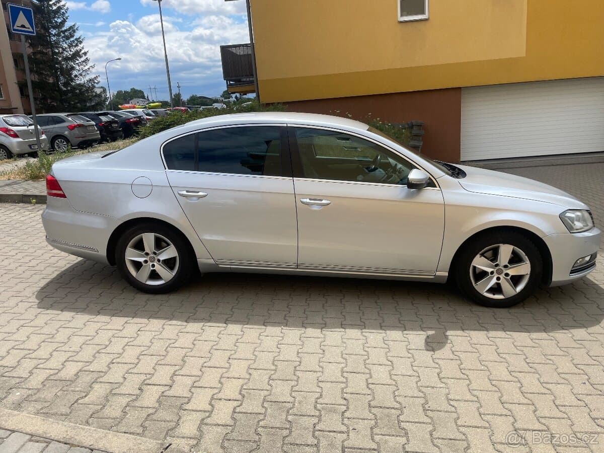 2014 Volkswagen PASSAT - 13