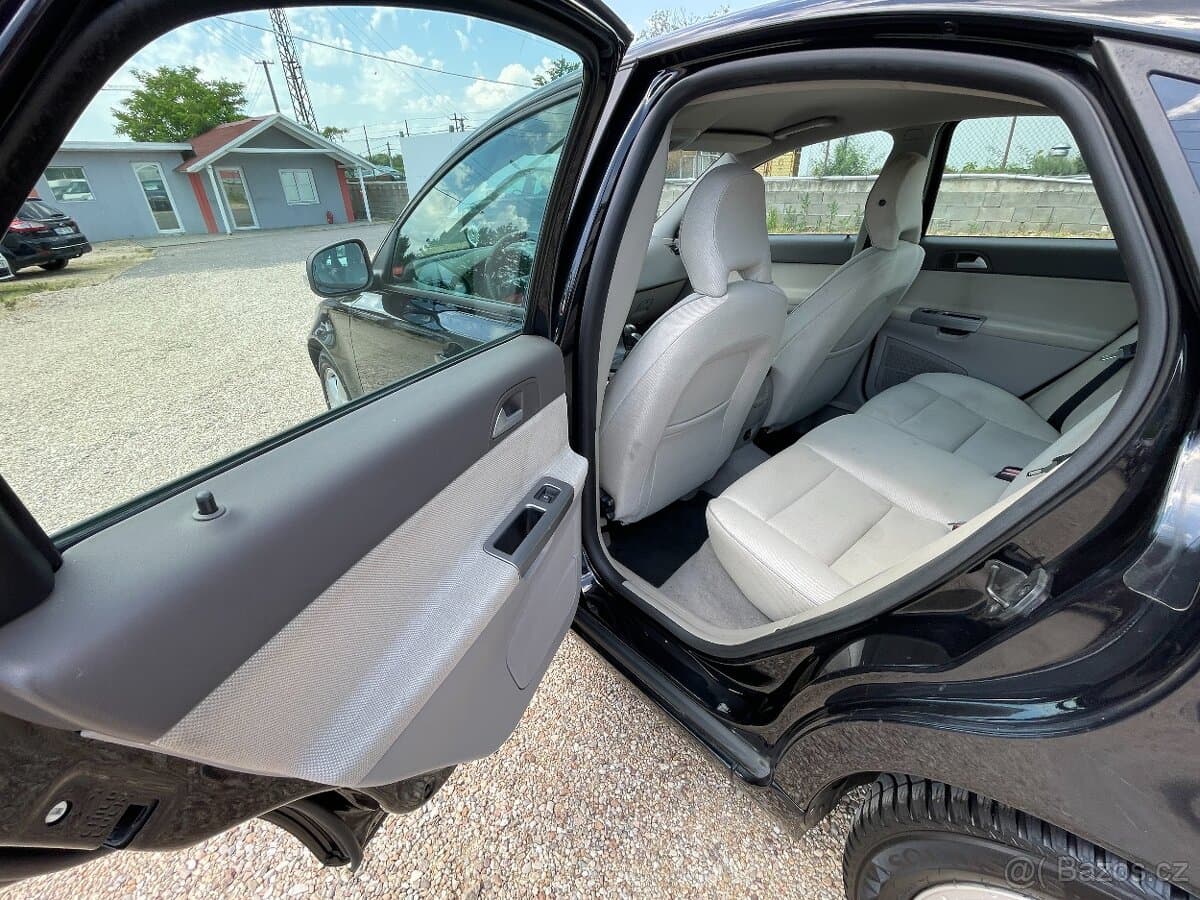 2012 Volvo S40 - 13