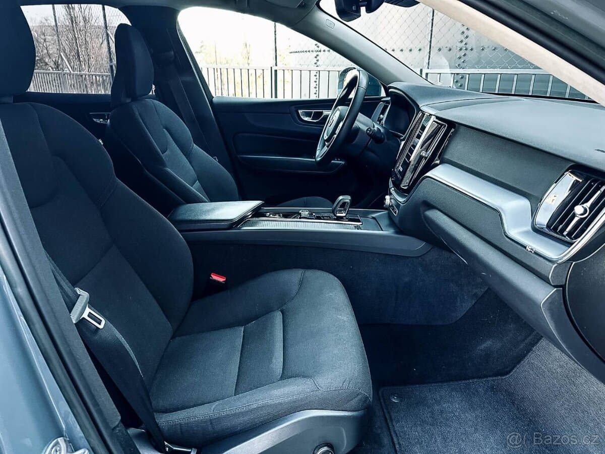 2022 Volvo XC60 - 13