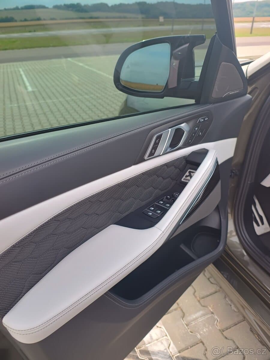 2021 BMW X6 - 13