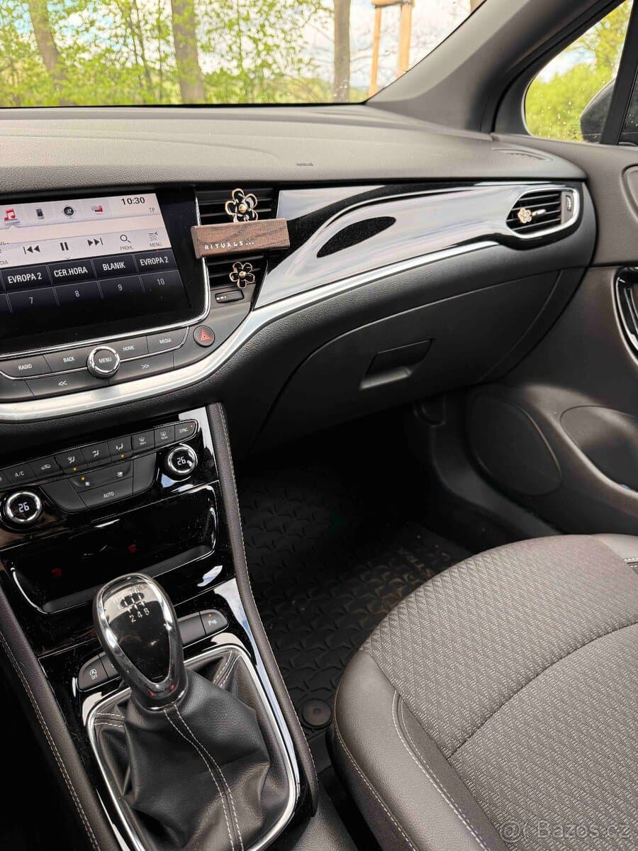 2017 Opel ASTRA - 13