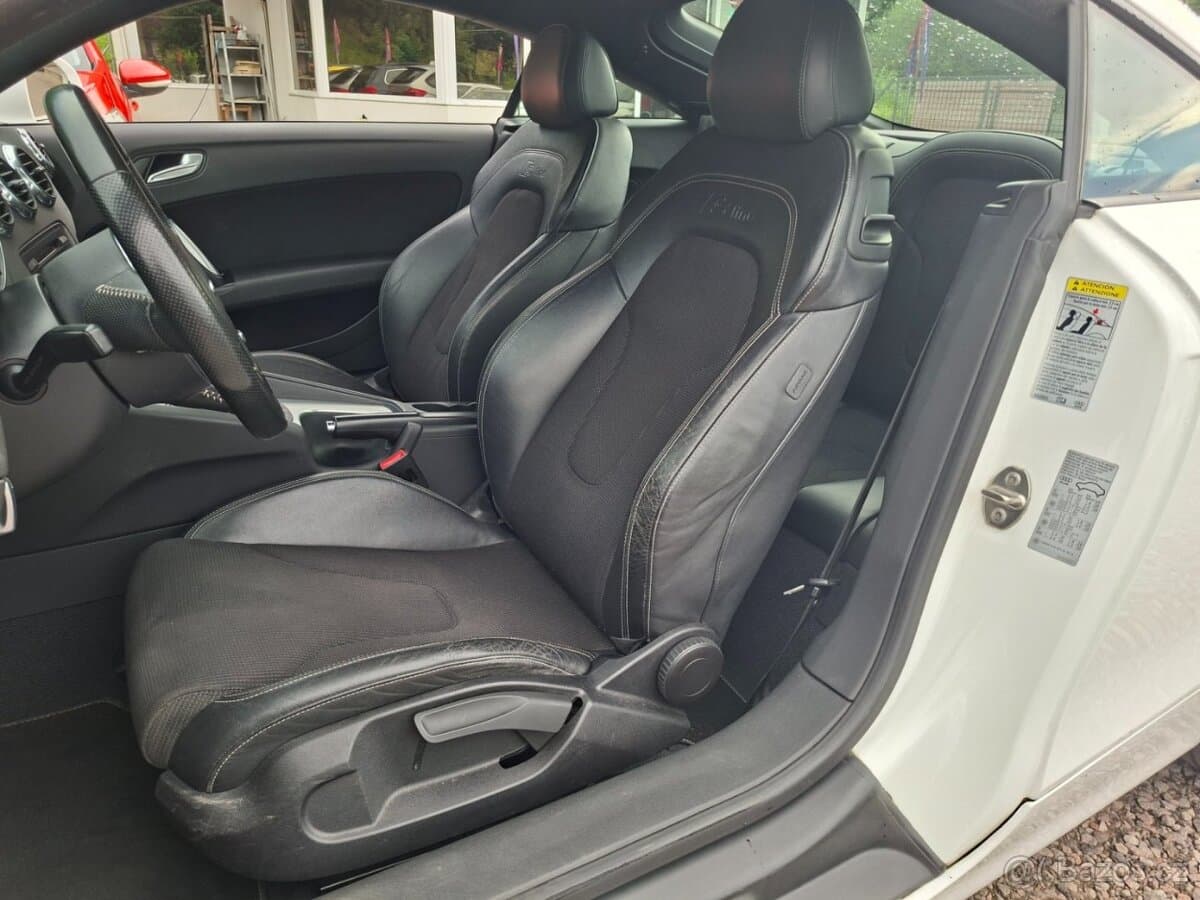 2009 Audi TT - 13