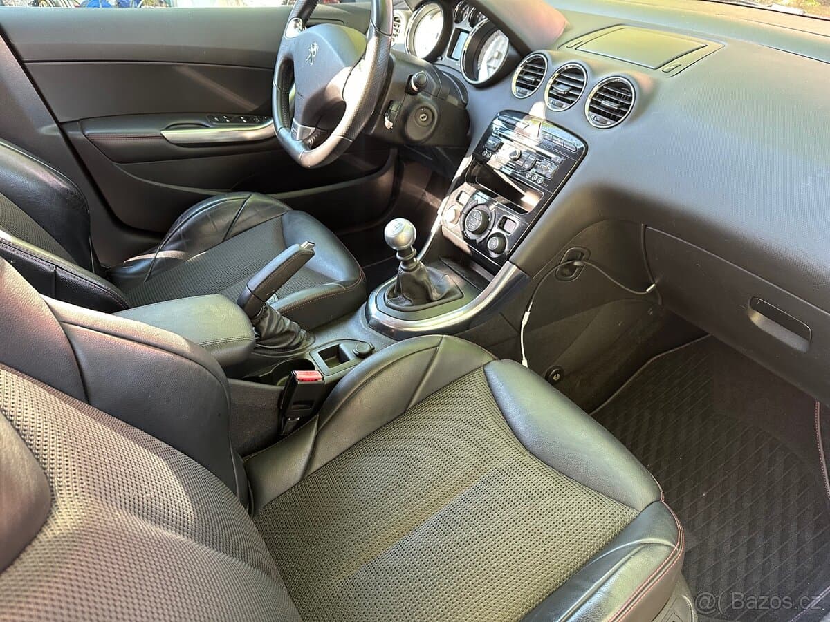 2011 Peugeot 308 - 13