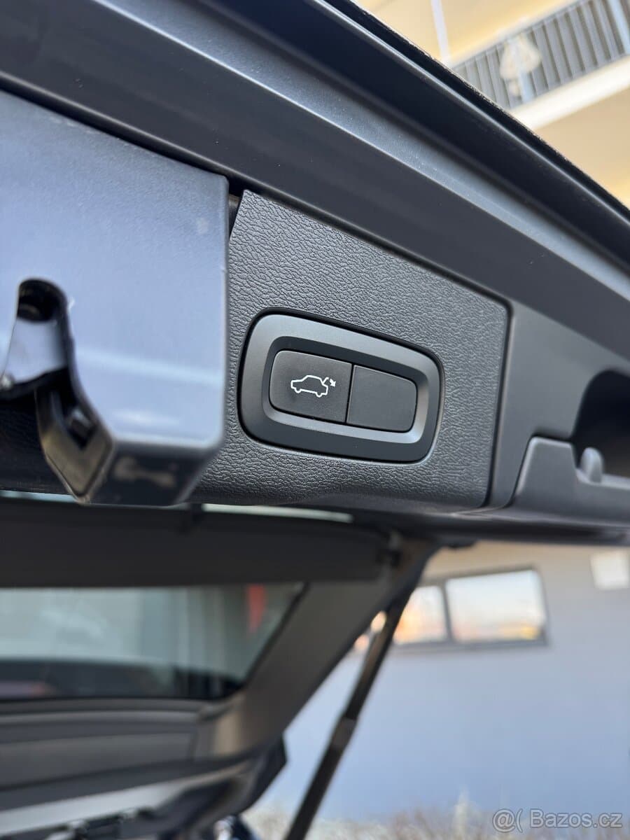 2019 Volvo XC60 - 13