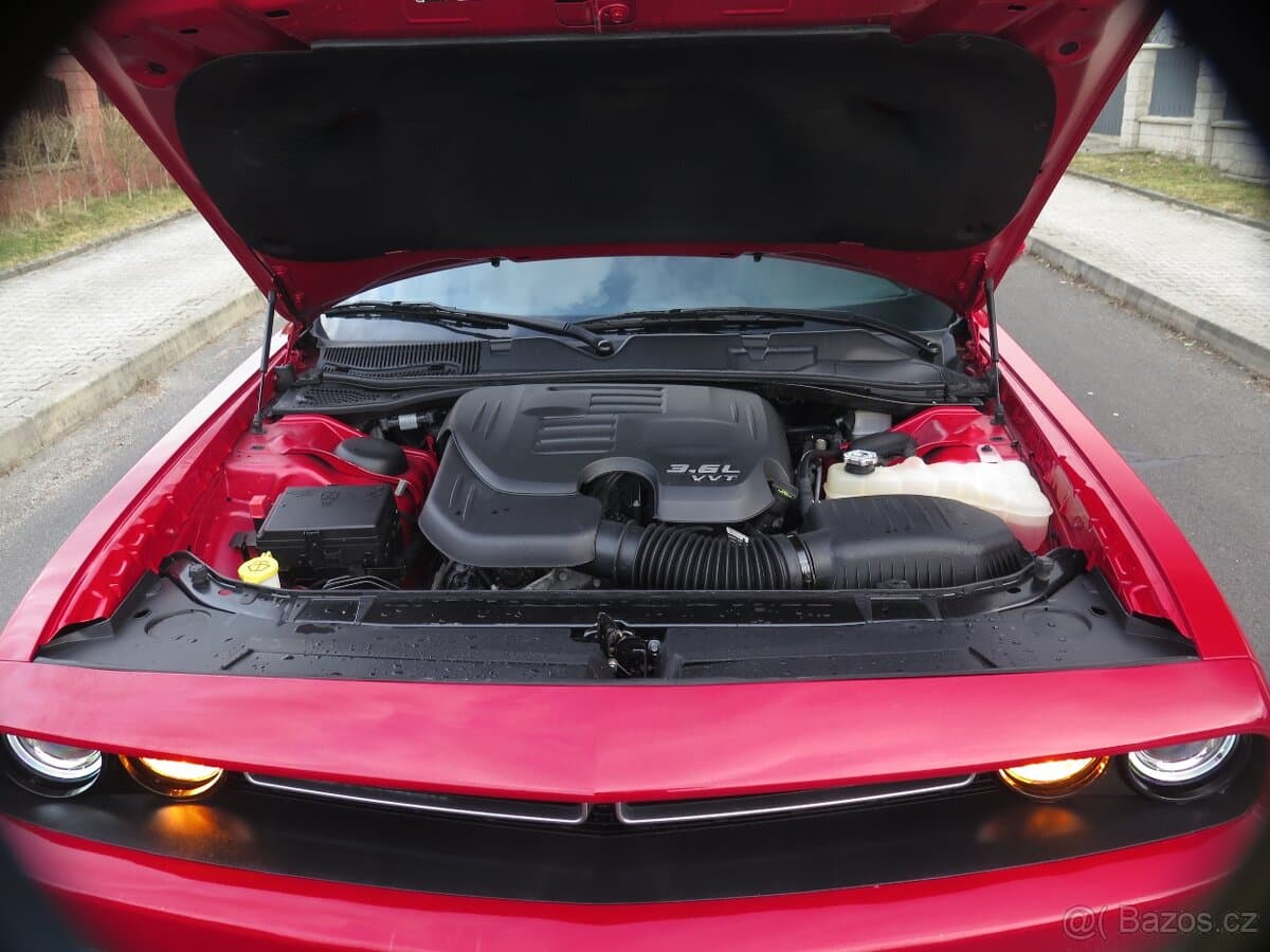 2016 Dodge CHALLENGER - 13
