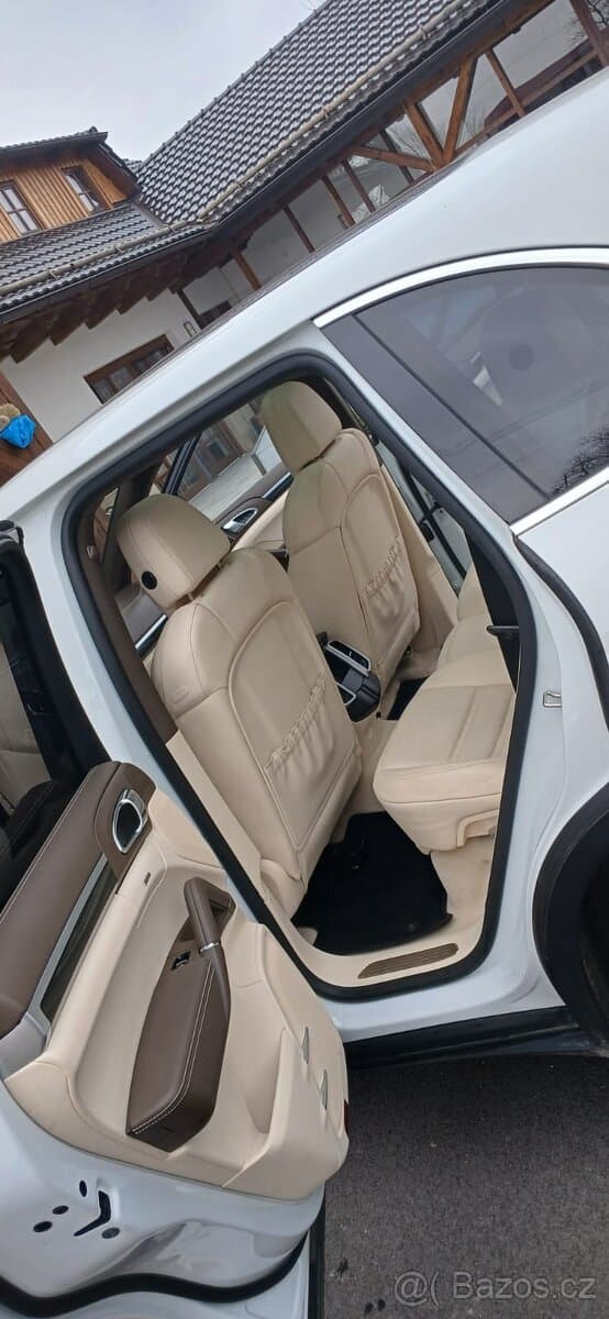 2013 Porsche CAYENNE - 13