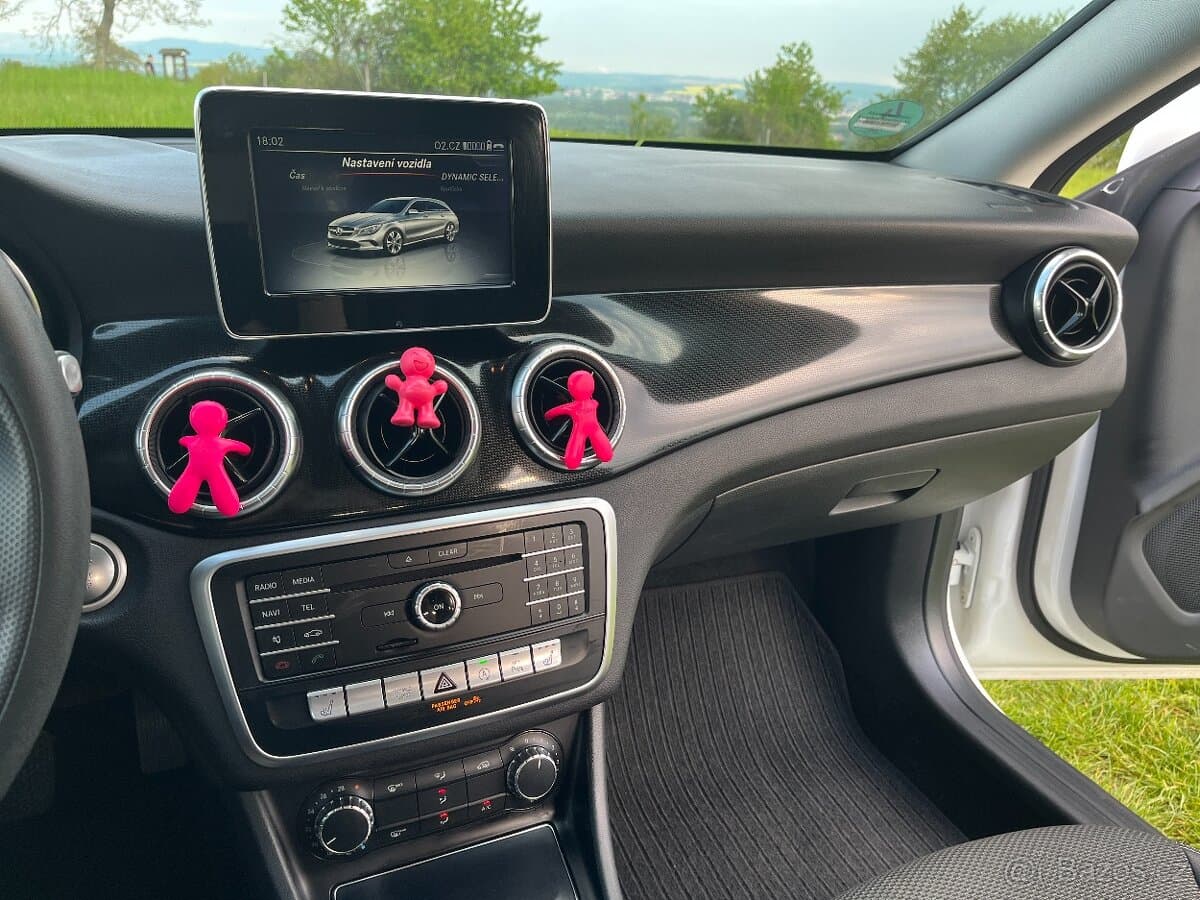 2018 Mercedes-Benz CLA - 13