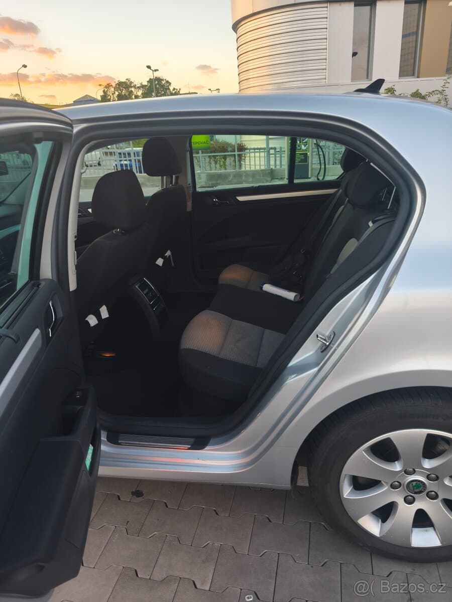 2013 Škoda SUPERB - 13